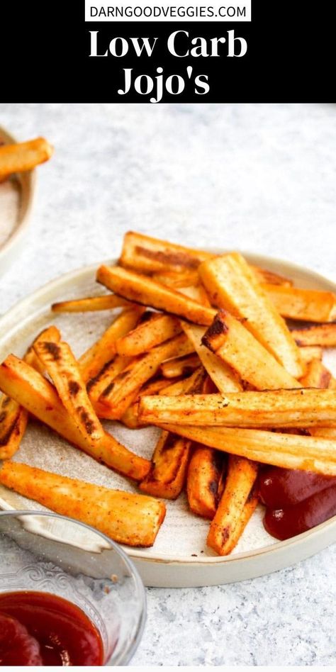 Low Carb Jojos – thick cut fries that are perfectly seasoned, crispy, and fluffy but made with low carb parsnips instead of potatoes! Healthy Side Recipes, Parsnip Fries, Veggies Recipes, No Calorie Foods, Healthy Sides, Side Recipes, Parsnips, No Carb Diets, Vegan Paleo