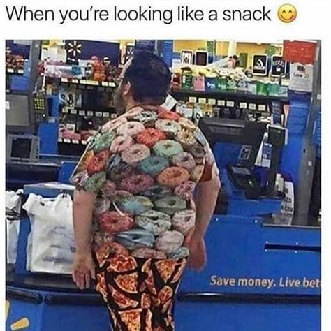 #ihatetheinternet #WhoDidThis #PTCares #vlogger #vlog #blogger #blog #humor #funny #lol #lol #lmao #lmao #lmbo #lmbo #lookinglikeasnack #clothes #snack Looking Like A Snack, Bad Fashion, Fashion Fail, Wholesome Memes, A Doctor, Fashion Sense, Teen Fashion, 90s Fashion, Doctor Who