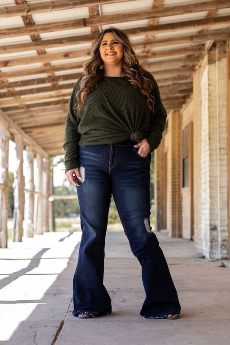 Flare Pants Outfits, Plus Size Western Wear, Plus Size Western, Printed Bell Bottoms, Bell Jeans, Super Flare Jeans, Dark Wash Flare Jeans, Womens Black Pants, Looks Country