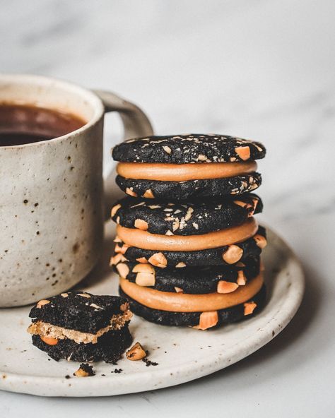 Black Cocoa Peanut Sandwich Cookies — The Boy Who Bakes Peanut Sandwich, The Boy Who Bakes, Ultimate Chocolate Chip Cookie, Black Cocoa, Cocoa Cake, Cookie Spread, Raw Chocolate, Natural Peanut Butter, Cookie Scoop