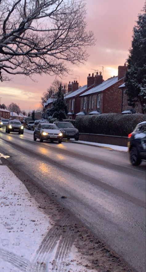 Morning Snow Aesthetic, British Winter Aesthetic, Winter Morning Aesthetic, Snow Sunrise, January Aesthetic, Sarah Logan, English Winter, Winter Uk, British Winter