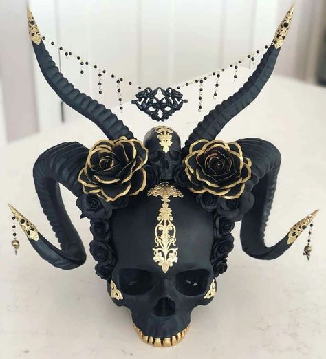 Animal Skull, Goth Home, Goth Home Decor, Goth Decor, Cool Masks, Makeup Rooms, Skull Decor, Masks Art, A Skull