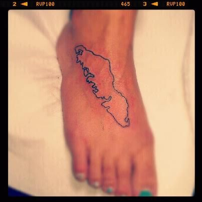 foot tattoo of vancouver island - but on the birthmark under my arm Vancouver Island Tattoo Ideas, Vancouver Island Tattoo, 2024 Tattoo, 2023 Tattoo, Vancouver Tattoo, Victoria Vancouver Island, Map Tattoo, Island Tattoo, California Tattoo