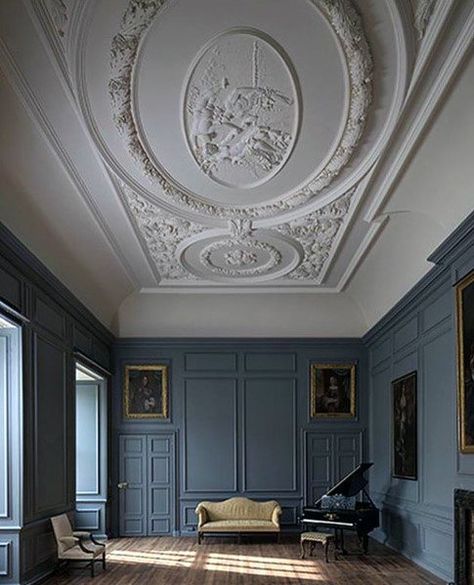 Top 70 Best Crown Molding Ideas - Ceiling Interior Designs Decorative Ceiling Panels, Molding Ceiling, Best Interior Paint, Wooden Trim, Crown Moldings, Modern Mural, House Paint Interior, Artist Wall, Build A Closet