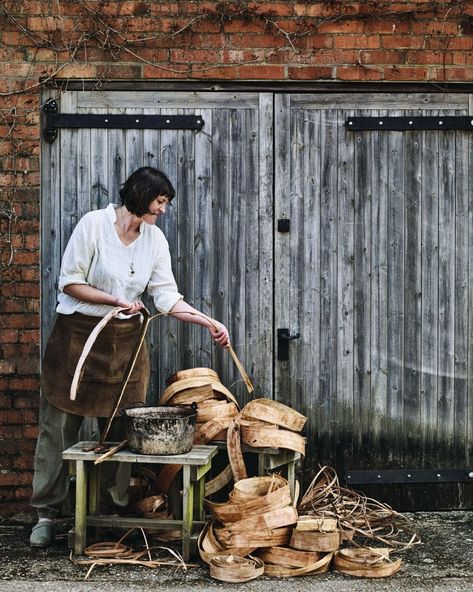 Discover the work of weaver @molliemcmillen_basketmaker , a weaver who uses bark sticks and leaves to make her artisan baskets. 'Basket maker Mollie McMillen is endlessly thrilled and fascinated by the thought that people have been weaving vessels from natural materials for thousands of years. “Basketry uses all these ancient skills and techniques and I love that connection with history and where we all came from,” she says. “It makes me feel very close to the earth.”' Discover more about h... Gardens Illustrated, Basket Weaver, Rural Landscape, Garden Inspired, Back In Time, Hampshire, Natural Materials, Baskets