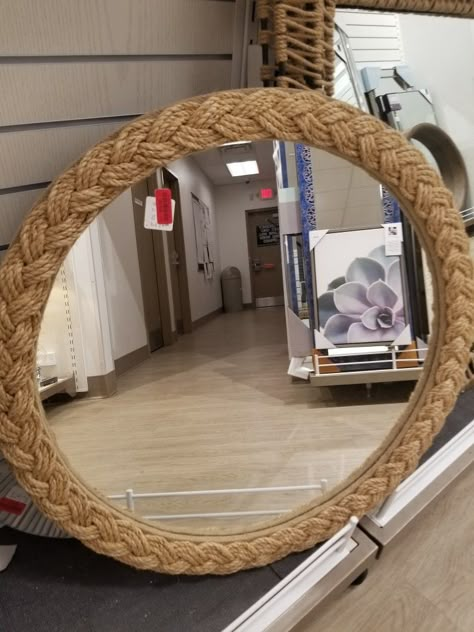 Rope Mirror Frame, Bungalow Interiors, Rope Mirror, Wine Cork Diy Crafts, Bridal Gift Wrapping Ideas, Wine Cork Diy, Mirror Frame Diy, Diy Furniture Bedroom, Art Decor Diy