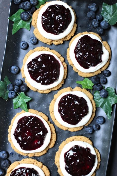 Blueberry Cheesecake Cookies (Crumbl Copycat) - Snowflakes & Coffeecakes Cooking School Cookies Crumbl Copycat, Chocolate Dirt Cake, Cookies Crumbl, Blueberry Cheesecake Cookies, Copycat Cookies, Crumbl Copycat, Lemon Blueberry Cookies, Raspberry Cheesecake Cookies, Cookies Best