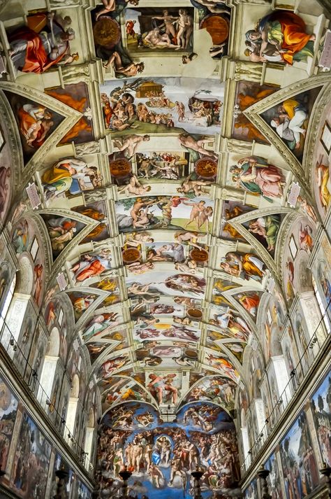 Sistine Chapel Ceiling, The Sistine Chapel, Museum Interior, Istoria Artei, Interactive Museum, Things To Do In Italy, Most Famous Paintings, Sandro Botticelli, Night At The Museum