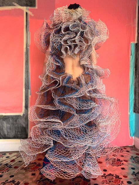 Alexandra Sipa makes clothes from electrical wires for graduate collection Electrical Wires, Romanian Lace, Making Clothes, Graduation Style, Point Lace, Dress Out, How To Make Clothes, Bobbin Lace, Lace Making