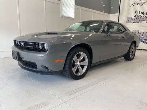 2016 Dodge Challenger, 2019 Dodge Challenger, Dodge Challenger Sxt, Challenger Sxt, Charger Sxt, Modern Muscle Cars, 2015 Dodge Challenger, Dodge Vehicles, V6 Engine