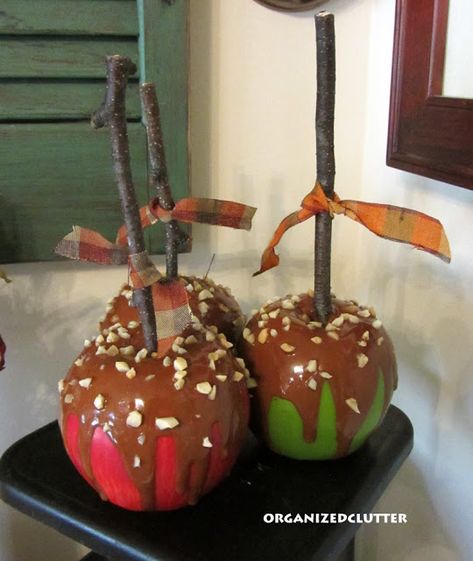 Faux Caramel Apples, Fall Caramel Apples, Harvest Thyme, Pumpkin Decorating Diy, Organized Clutter, Pumpkin Decorating Contest, No Carve Pumpkin Decorating, Apple Pumpkin, How To Melt Caramel