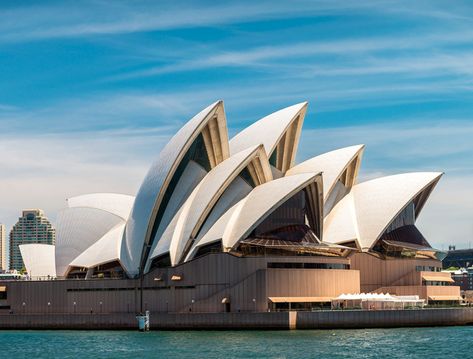 17 Buildings That Show Us We Already Live in the Future / Bright Side Australia Tourist Attractions, Year 3000, Shark Diving, Positive News, Budget Travel Destinations, Gardens By The Bay, Futuristic Technology, Cheap Travel, Bright Side