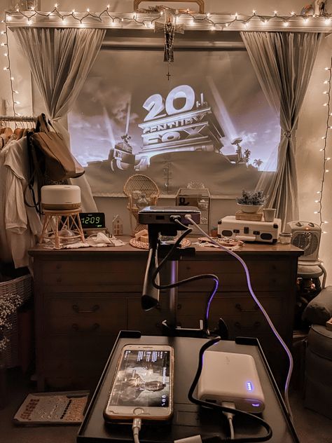 Small Projector Room Ideas, Movie Projector Bedroom Aesthetic, Rooms With Projector Screen, Pull Down Movie Screen, Vintage Projector Screen, Projector Wall Decor, Projector Window Trend, Projector Storage Ideas, Movie Night Projector Inside