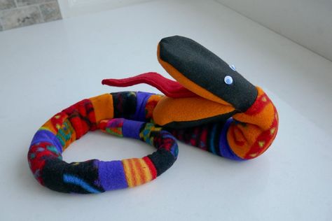 Fleece Scraps, Draft Snake, Fleece Sewing Projects, Door Snake, Make A Door, Doors And Windows, A Snake, Fabric Strips, No Sew