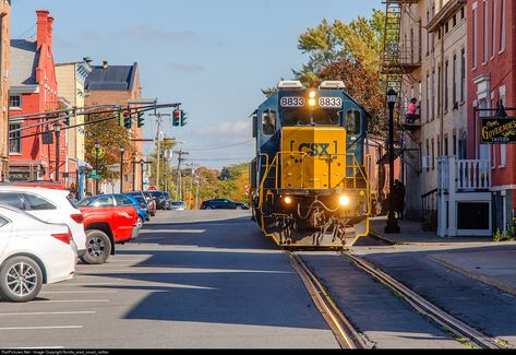 RailPictures.Net Photo: CSXT 8833 CSX Transportation (CSXT) EMD SD40-2 at Hudson, New York by florida_east_coast_railfan Csx Transportation, Hudson New York, Florida East Coast, Train Photography, Diesel Locomotive, Location Map, Photo Location, Model Railroad, East Coast