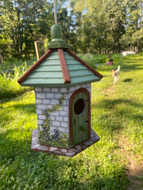 Birdhouse diy DIY craft hand painted handcrafted inspo inspiration acrylic paint Birdhouse Ideas Painted, Birdhouse Painting Ideas, Farmhouse Birdhouses, Birdhouse Painting, Painted Birdhouses, Diy Yard Decor, Birdhouse Ideas, Hand Painted Birdhouses, Paint Diy Crafts