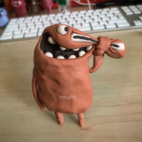 Air Dry Clay Monsters, Weird Clay Ideas, Claymation Ideas, Air Dry Clay Ideas Sculpture, Polymer Clay Monsters, Clay Monster, Monster Clay, Ceramic Monsters, Clay Animation