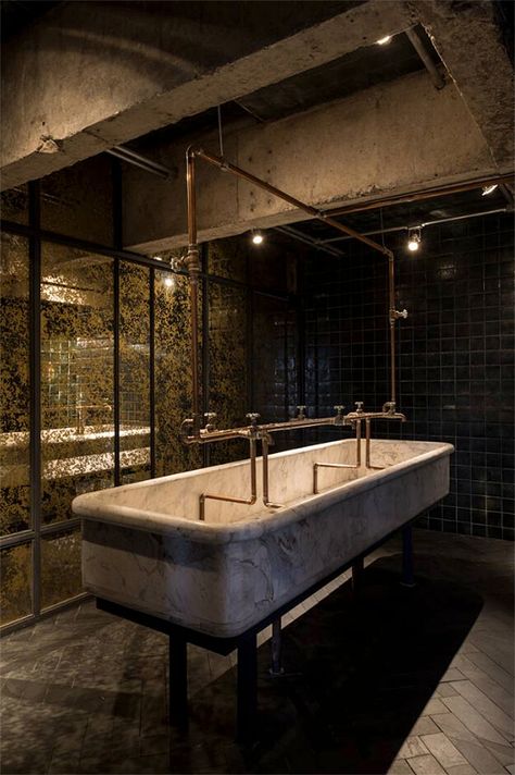 Industrial vintage bathrooms Industrial Commercial Bathroom, Industrial Interior Design Bathroom, Industrial Washroom, Industrial Restroom, Bathroom Industrial Style, Vintage Industrial Bathroom, Bathroom Industrial Chic, Industrial Closet, Industrial Bathroom Decor