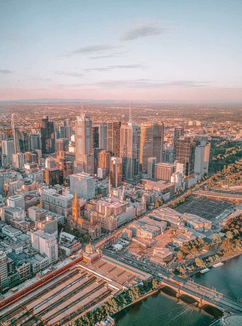 10 Best Things To Do In Melbourne, Australia - Hand Luggage Only - Travel, Food & Photography Blog Melbourne Wallpaper, Melbourne Australia City, Melbourne Aesthetic, Places In Australia, Places In Melbourne, Live In Australia, Melbourne Travel, Visit Sydney, Aesthetic Places