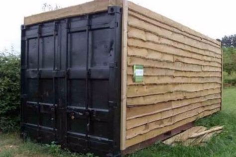 Top 10 Things Repurposed and Recycled to Make a Shed Make your own garden shed! ...the easy way. #ShedALight #gardening #Recycled Shipping Container Sheds, Shipping Container Storage, Shipping Container Swimming Pool, Shipping Container Conversions, Plan Garage, Sea Containers, Container Conversions, Container Cabin, Container Buildings