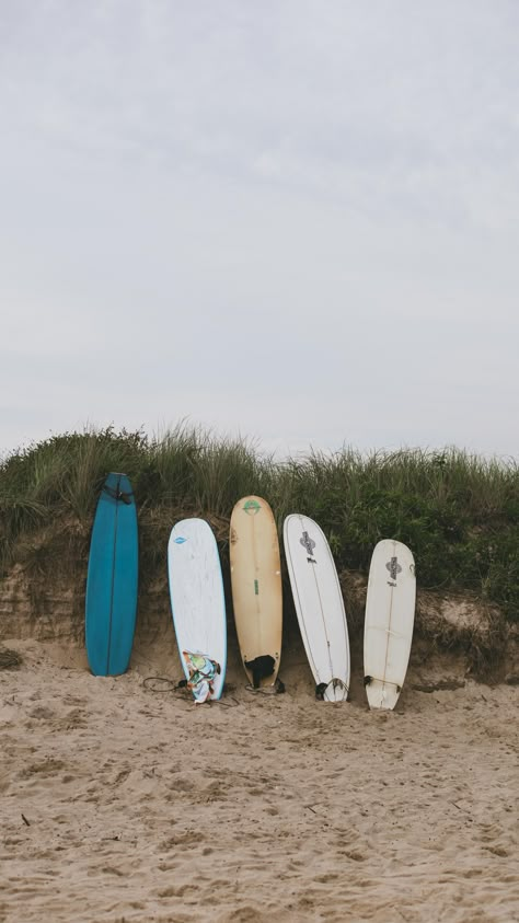 Surf Lifestyle Aesthetic, Aesthetic Surfing Pictures, Surfboard Aesthetic, Aesthetic Surfboard, Surfboard Pictures Aesthetic, Surfer Athstetic, Beach Aesthetic Surfboard, Surfer Vibes, Surfer Guys