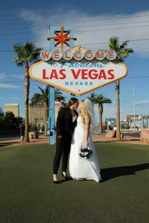 las vegas lesbian wedding Vegas Lesbian Wedding, Las Vegas Lesbian Wedding, Vegas Vow Renewal Ideas, 1960 Wedding Dress, Las Vegas Vow Renewal, Vegas Vow Renewal, Lesbian Weddings, Anniversary Photography, Las Vegas Sign