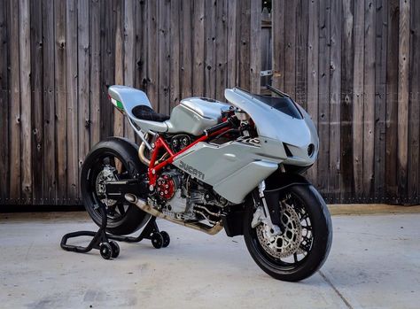 Cafe Racers of Instagram on Instagram: “"Check out our 2005 Ducati 749 restomod build! This build was intended to highlight all the cool styling aspects of the Ducati 749/999…” Ducati 749, Cafe Racers, Sport Bikes, The Cool, Ducati, Cafe Racer, Cafe, Bike, Vehicles