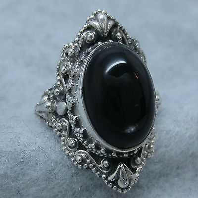 Victorian Style Rings, Victorian Style Jewelry, Anniversaire Diy, Witch Jewelry, Goth Jewelry, Dope Jewelry, Victorian Jewelry, Hand Jewelry, Fantasy Jewelry