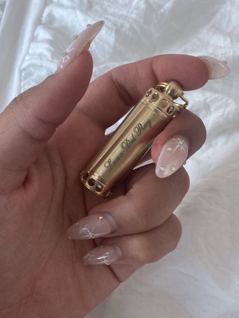 Lana Del Rey Nails, Vinyl Aesthetic, Lana Del Rey Vinyl, Lizzy Grant, Cinnamon Girl, Goth Nails, Case Aesthetic, Everyday Health, Lana Del Ray