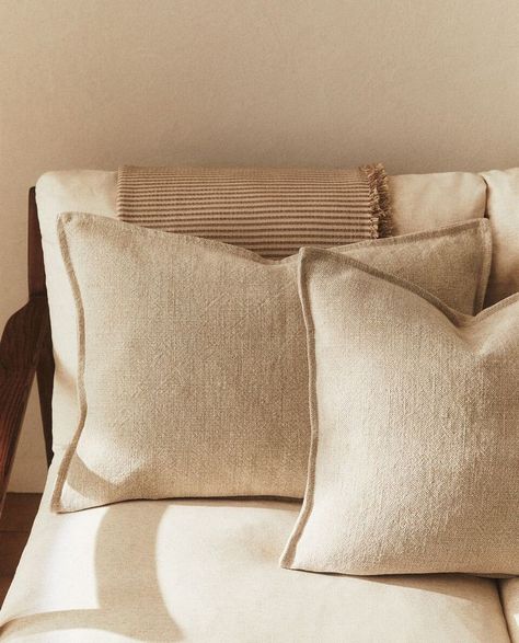 Zara Home Pillows, Greige Bedroom, Boho Lounge, Home Pillow, Lounge Design, Linen Throw Pillow, Linen Throw, Cushion Filling, Linen Cushion