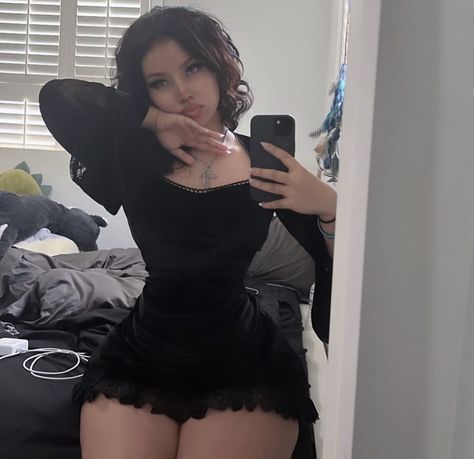 @uncaress on ig Aesthetic For Thick Thighs, Thick Emo Goth, Thick Thighs Outfits Aesthetic, Thick Goth, Body Inspired, Pear Body Shape, Alternative Outfits, Cute Selfie Ideas, Edgy Outfits