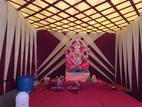 Ganesh Decoration Ideas Outdoor, Ganesh Chaturthi Pandal Decoration, Ganpati Mandap Decoration Outdoor, Ganesha Stage Decoration, Ganesh Stage Decoration Ideas, Vinayaka Chaviti Decor, Ganapathi Mandapam Decoration, Ganpati Decoration With Net Cloth, Ganesh Mandapam Cloth Decoration