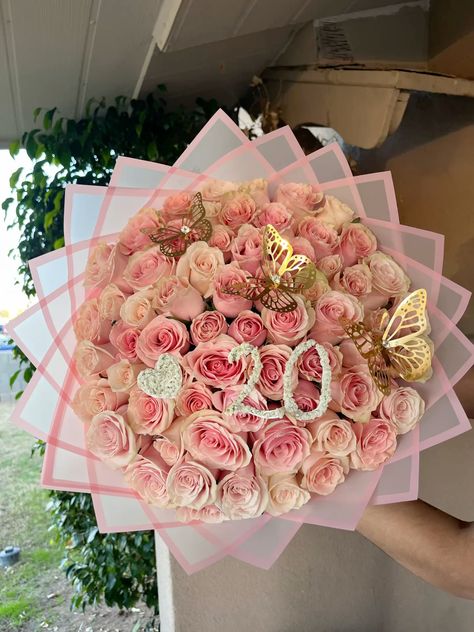 #ramo #pink #roses #bouquet #birthday #gift #20 Happy Birthday Flowers Bouquet, Roses Bouquet Birthday, Bouquet Birthday Gift, Pink Roses Bouquet, Bouquet Birthday, Happy Birthday Flowers, Birthday Flowers Bouquet, 20 Something, Number 19