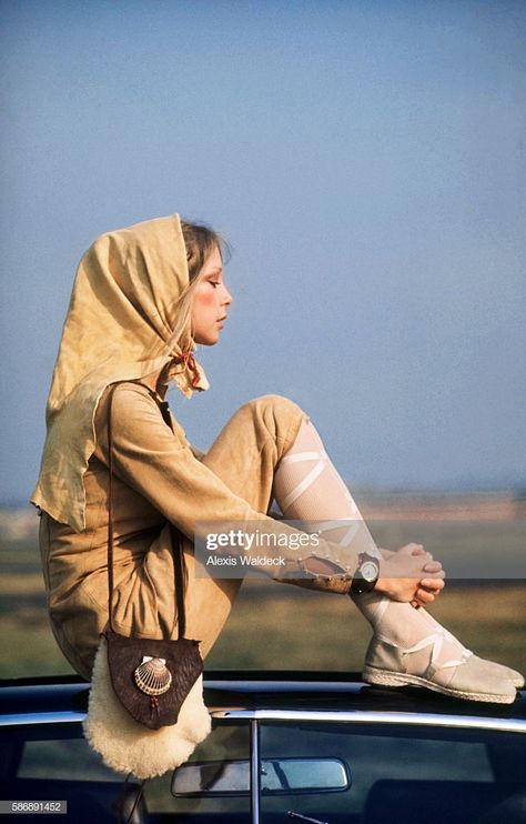 Pattie Boyd 60s, Pattie Boyd Style, George Harrison Pattie Boyd, Beatles Girl, Pattie Boyd, Bags Online Shopping, This Is Your Life, I'm With The Band, 1970s Fashion