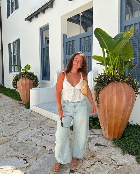 summer in seaside, fl is my fav 🤍✨ !!! Fiji Outfits, Beach Town Outfit, Summer Outfits Beach, Town Outfits, Seaside Fl, Modest Style, Spring Fits, Diy Sewing Clothes, Summer Fits