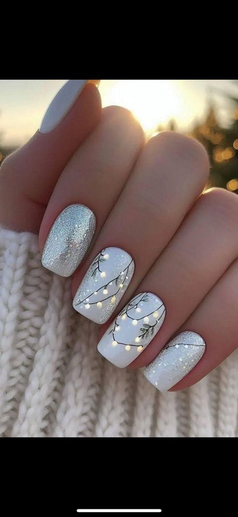 Glittery Snowflake Nails, New Year Nails Chrome, Winter Nail Ideas Snowflakes, Winter Ice Nails, Silver And White Christmas Nails, Snowy Nails White Glitter, Rustic Wedding Nails, Elegant Christmas Nails Classy Sparkle, Textured Nail Designs