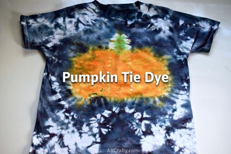 Pumpkin Tie Dye Shirt Tye Dye Pumpkin Shirt Diy, Pumpkin Tie Dye Shirt, Tye Dye Halloween Shirts, Tye Dye Pumpkin Shirt, Spooky Tie Dye Shirts, Tie Dye Steps, Halloween Tie Dye Crew Neck T-shirt, Casual Halloween Tie Dye T-shirt, How To Make A Tie