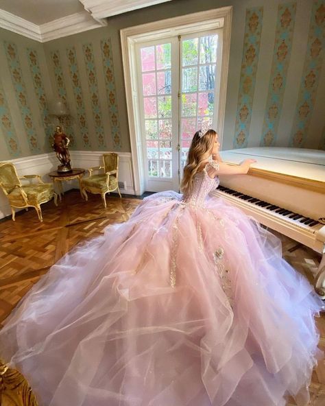 Fairytale Quince Dress, Big Poofy Pink Dress, Princess Ball Gowns Pink, Big Pink Quinceanera Dresses, Coquette Quince Dress, Pink Gown For Debut, Xv Aesthetic, Aurora Quince, Coquette Quince