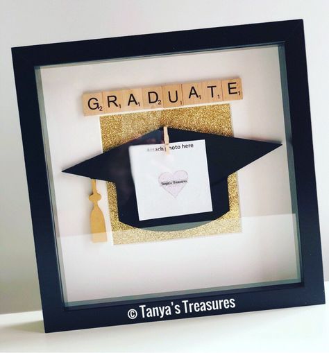 Homemade Graduation Gifts, Shadow Box Graduation, Graduation Gifts For Best Friend, Graduation Photo Frame, Wedding Plaques, Graduation Frame, Graduation Gifts For Friends, Diy Graduation Gifts, Graduation Crafts