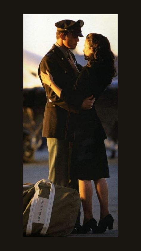 Josh Hartnett Pearl Harbor, Dark Academia Photos, Pearl Harbor Movie, 1940s Women, Josh Hartnett, Military Aesthetic, Old Love, Pearl Harbor, Kate Beckinsale