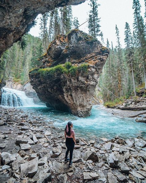 Cherise | Travel Blogger on Instagram: “Why do all my dreams extend just around the river bend? ⁣💦 ⁣ Where do you feel most at peace? I am a beach lover who was born in the desert…” Johnston Canyon Banff, Rivers And Mountains, Johnston Canyon, Canada Holiday, Banff Canada, At Peace, Beach Lover, In The Desert, Beach Lovers