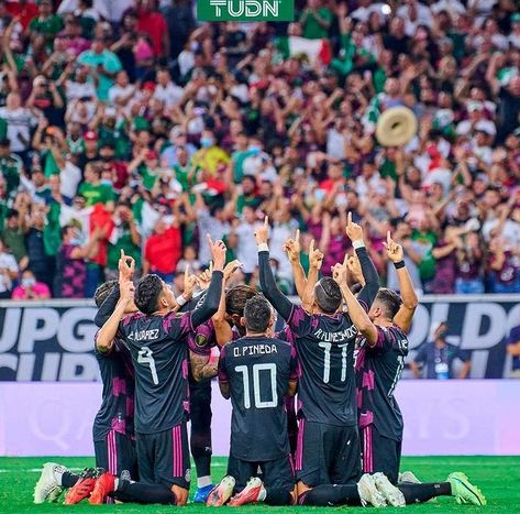 Mexico Football, Mexico Team Wallpaper, Mexico World Cup Wallpaper, Mexico Soccer Aesthetic, Mexico National Team Wallpaper, Mexico Football Team Wallpaper, Mexican National Team, Mexico Soccer Team Wallpaper, Soccer Mexico