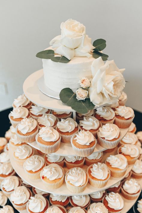 Photo by: Big House Photography White Wedding Cupcakes Ideas, Wedding Cake And Cupcake Display, Wedding Aesthetic Ideas, Wedding Day Cake, White Wedding Cupcakes, Wedding Cake And Cupcakes, Cake Florals, White Cupcakes, Wedding Buffet