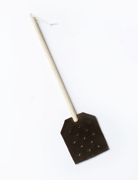 DIY Leather Fly Swatter - The Merrythought Leather Fly Swatter, Farm Tips, Attic Treasures, Creative Diy Projects, Fly Swatter, Leather Projects, Simple Diy, Diy Home Improvement, Leather Diy