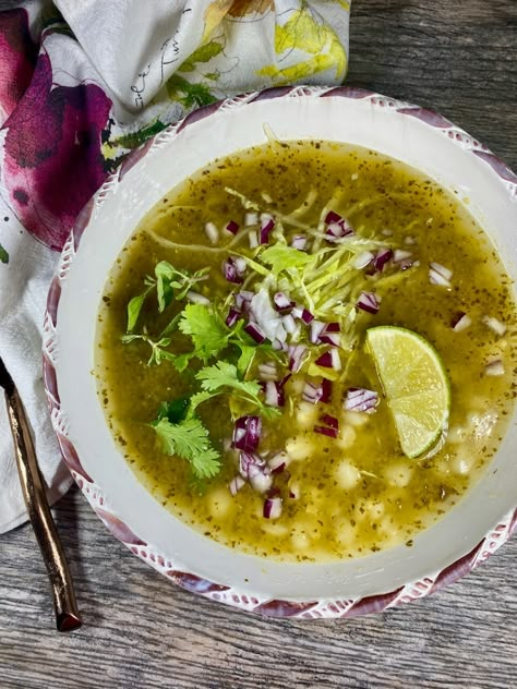 Vegetarian Pozole Recipe, Pazole Soup, Pozole Verde Recipe, Mexican Pozole, Green Pozole, Pozole Verde, Pozole Recipe, Classic Beef Stew, Mexican Soup