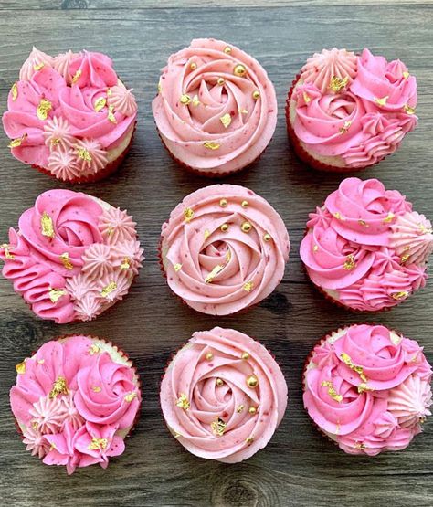 59 Pretty Cupcake Ideas for Wedding and Any Occasion : Vanilla and rose pink buttercream 21st Cupcake Ideas, Pink Cupcakes Decoration, Cupcakes Decoration Pink, Pink Cupcake Ideas, Pretty Pink Cupcakes, Cupcake Themes, Creative Cupcake Ideas, 21st Birthday Cupcakes, Lemon Cake Mix Recipe