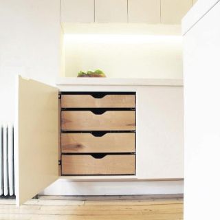 I like this better than exposed drawers Minimalist Renovation, Julian King, Chelsea Townhouse, Minimalist Kitchen Cabinets, Cabinet Detailing, Inside Cabinets, Wooden Drawers, Kitchen Drawers, Wood Drawers