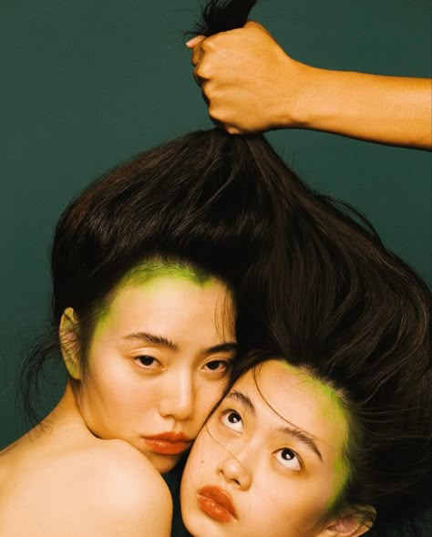 Green Roots, Face Drawing Reference, Photographie Portrait Inspiration, Human Reference, Face Reference, Twin Flames, Face Photography, Poses References, Arte Inspo