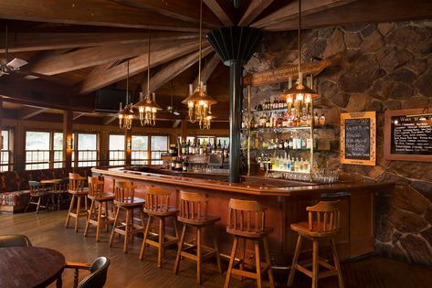 Lodge Hotel Design, Ski Lodge Restaurant, Lodge Bar Design, Log Cabin Restaurant, Ski Lodge Bar, Luxury Ski Lodge, Barbie Hotel, Small Lodge, Lodge Bar