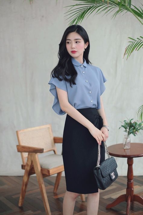 Formal Attire Women Korean, Korean Office Attire Women, Office Wear Women Korean, Ceo Outfit Woman Boss Korean, Korean Suits Women Skirt, Korean Fashion Work, Work Outfits Frauen, Fashionable Work Outfit, Corporate Attire